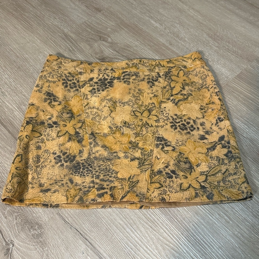 Y2K Express Genuine Leather Floral Mini Skirt Gold & Black Size S